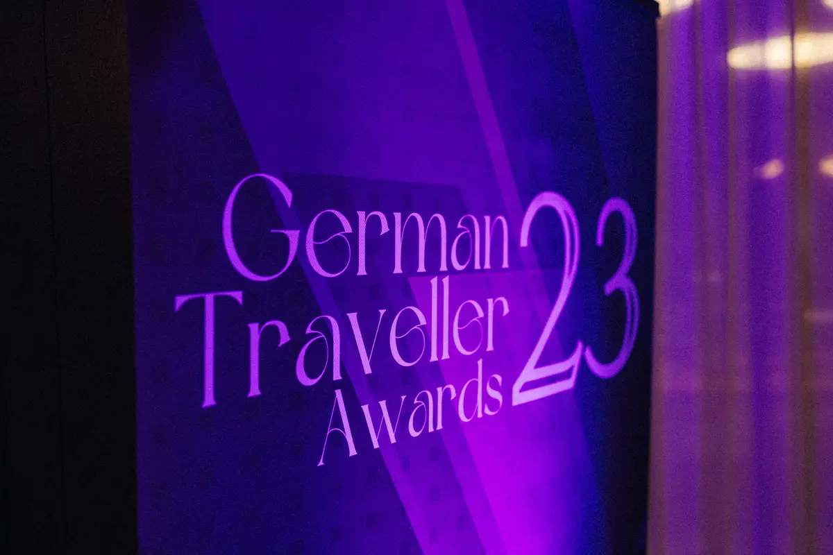 Projektion des German Traveller Awards 23 Logos